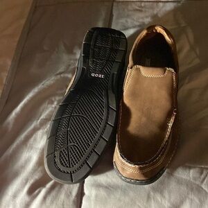 Izod size 12 brown in great condition